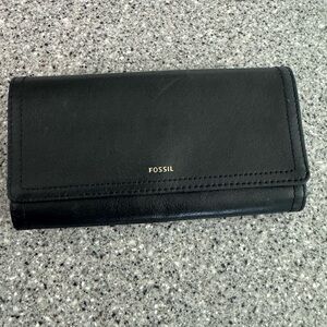 Fossil Classic Black Leather Wallet